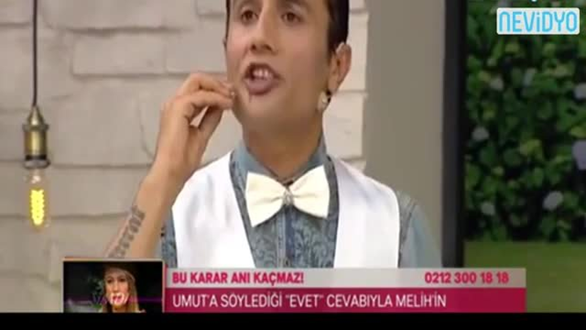 Zuhal Topal\'ın Kovdu, Mikrofonu Fırlatıp Gitti!
