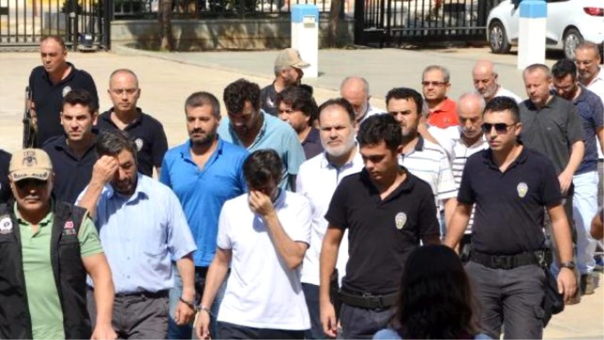Antalya\'da Belediyelere Fetö Operasyonu: 60 Gözaltı