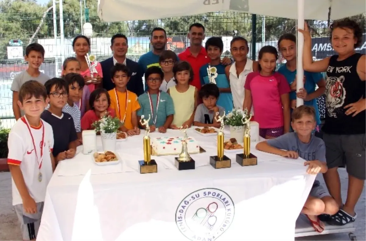 Adanalı Tenisçiler 5 Şampiyonluk, 6 İkincilik Kupası Aldı