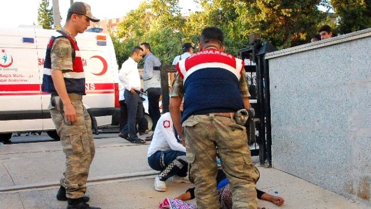 Adıyaman Adliyesi Önünde Kavga: 4 Yaralı