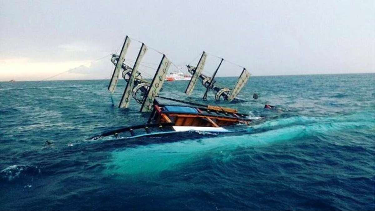 Antalya\'da 2 Kişinin Öldüğü Tur Teknesinin Kaptanı Tutuklandı
