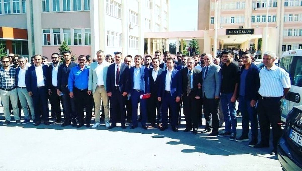 Araştırma Görevlisinin Açığa Alınmasına Ülkücüler Tepki Gösterdi