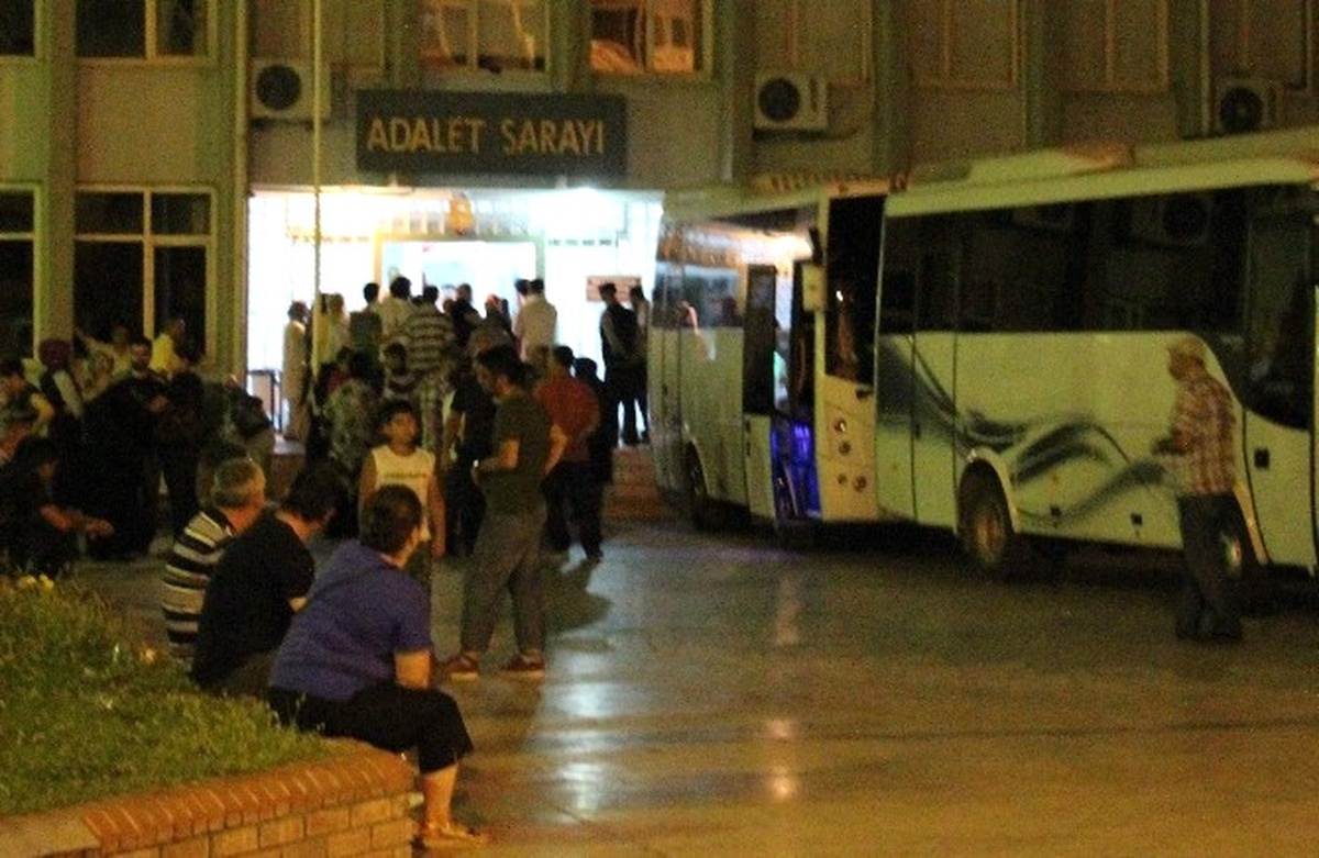 Aydın\'da 458 Kişi Tutuklandı, 1093 Personel Görevden Uzaklaştırıldı