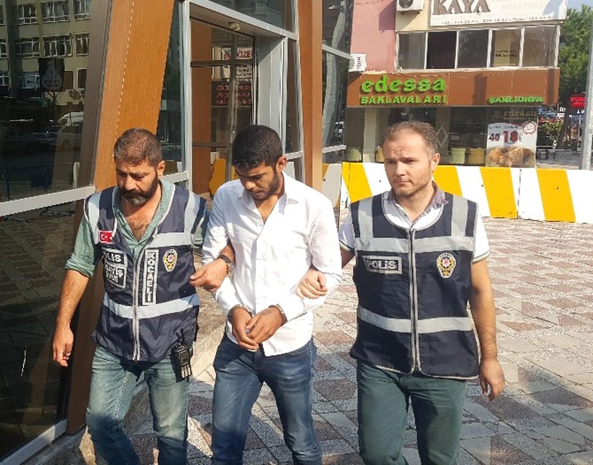 Baba-oğul Telefon Dolandırıcıları Kocaeli\'de Yakayı Ele Verdi