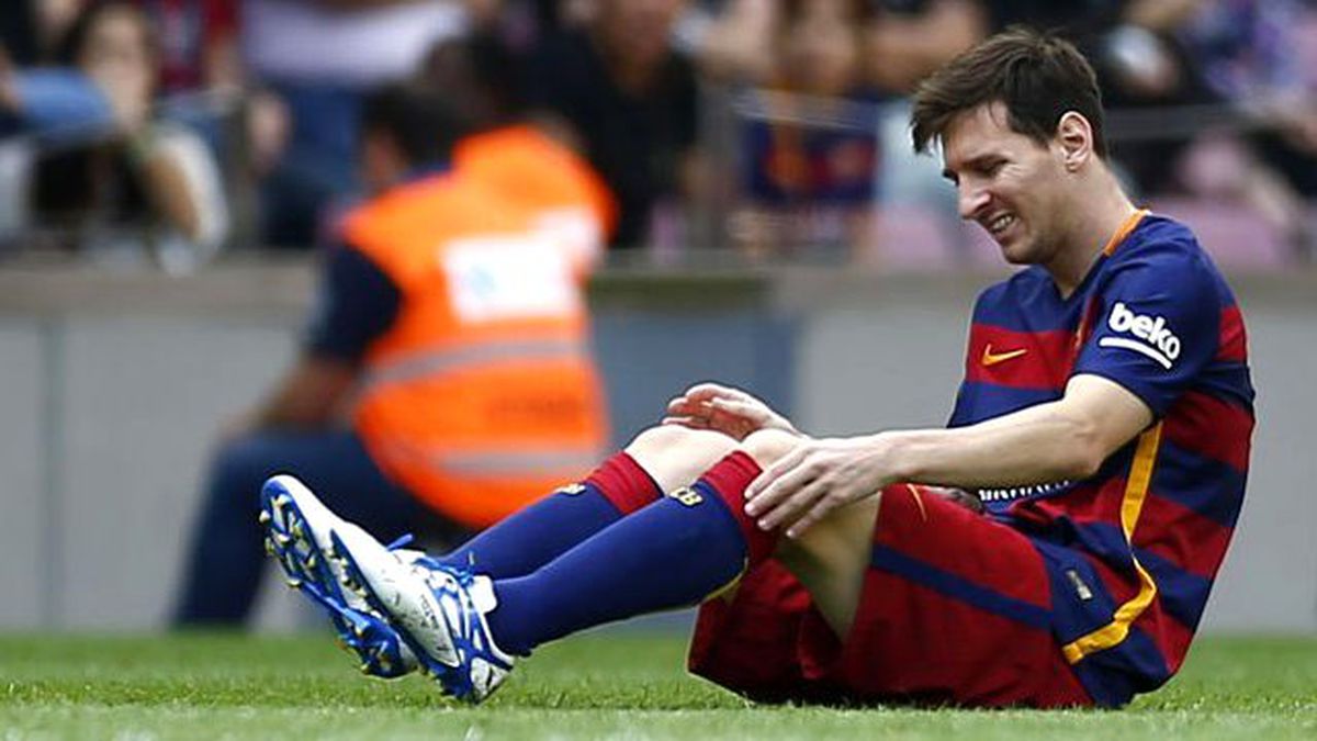 Barcelona'lı Lionel Messi Sakatlık Geçirdi, Arda Turan Yerine Geçecek
