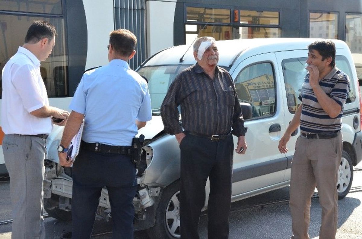 Canını Değil Kaza Yaptığı Aracını Düşündü