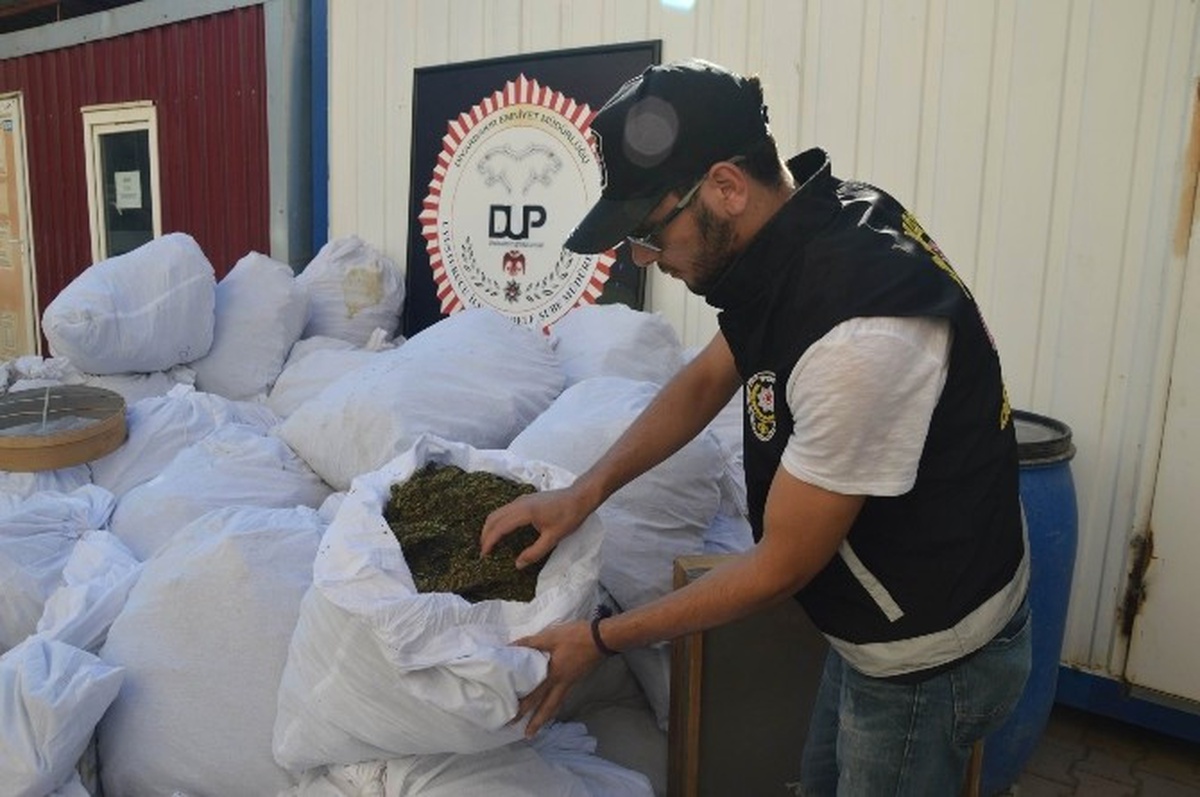 Diyarbakır\'da Uyuşturucuya Büyük Darbe