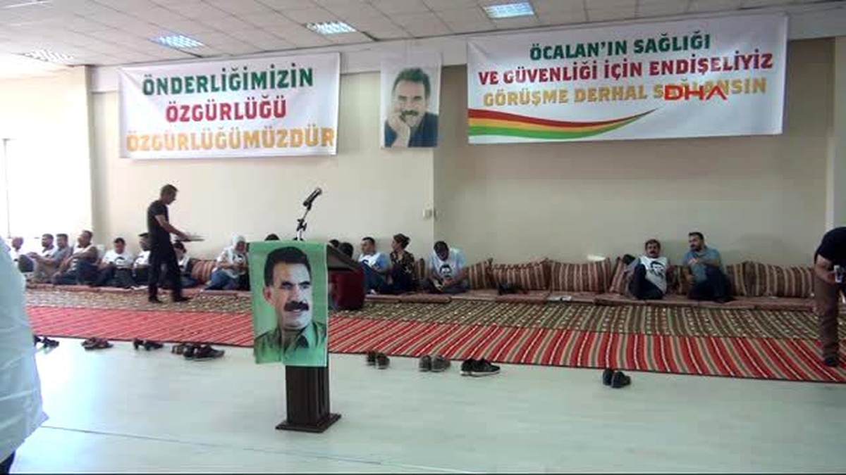 Diyarbakır Hdp\'li Yüksekdağ Darbeyi Püskürttük Derken, Başka Bir Darbe Başınıza Bela Olabilir