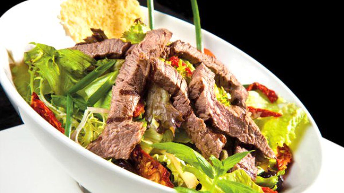 Etle Birlikte Salata Tüketin"