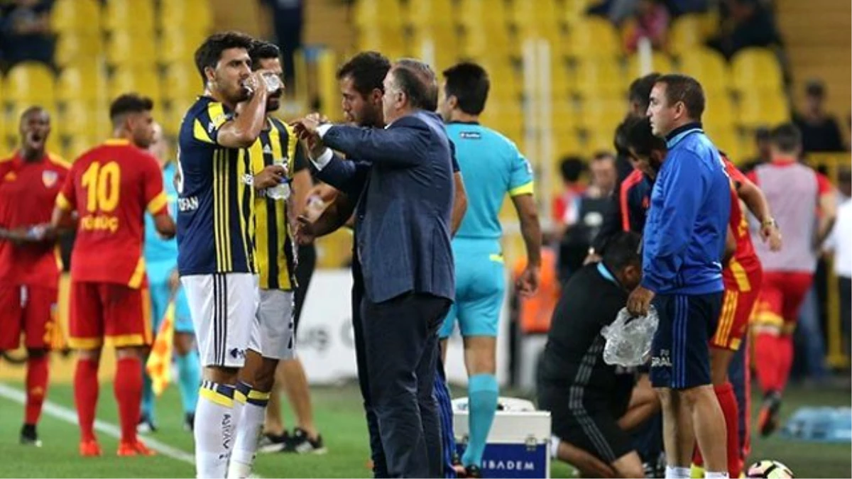 Fenerbahçe\'de Advocaat, Sistemi Değiştiriyor