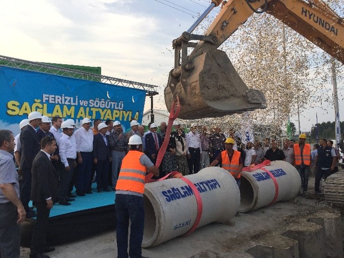 Ferizli-Söğütlü İlçeleri Alt Yapı İnşaatı Temeli Atıldı