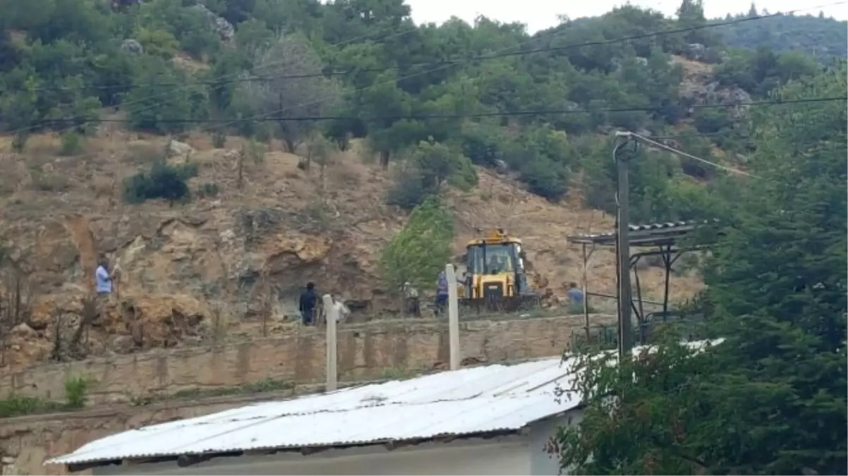 Fetö Mensuplarının Kütahya\'da Ormanlık Alana Para ve Silah Gömdüğü İddiası