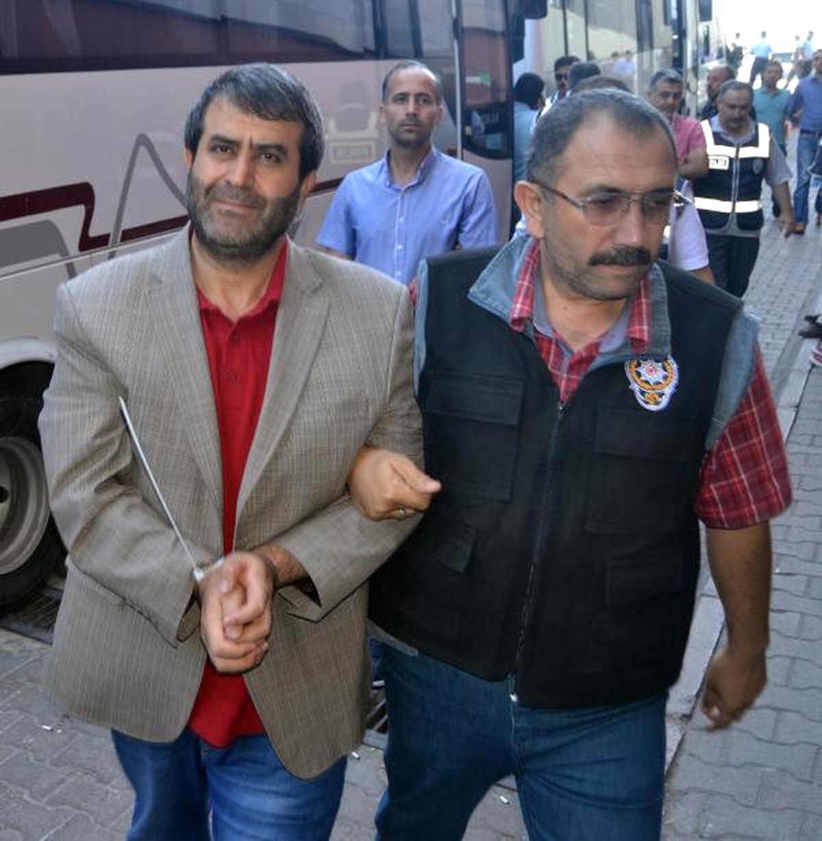 Fetö Soruşturmasında Gözaltına Alınan 34 Polis Adliyede