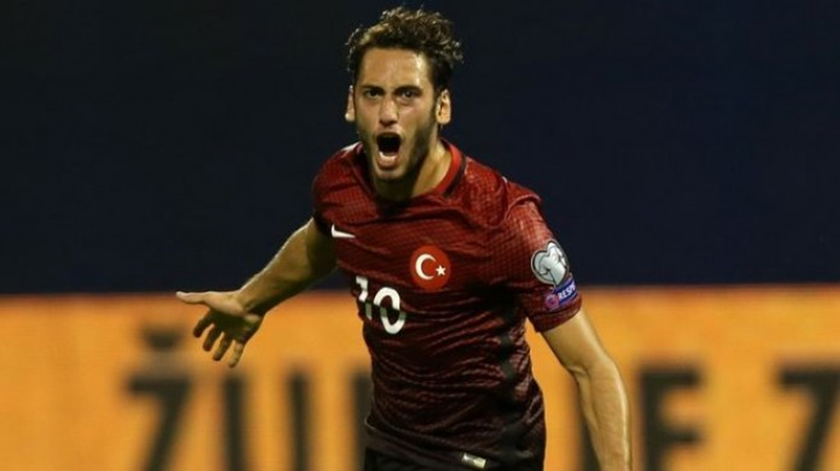 Frikik Ustası Hakan Çalhanoğlu!
