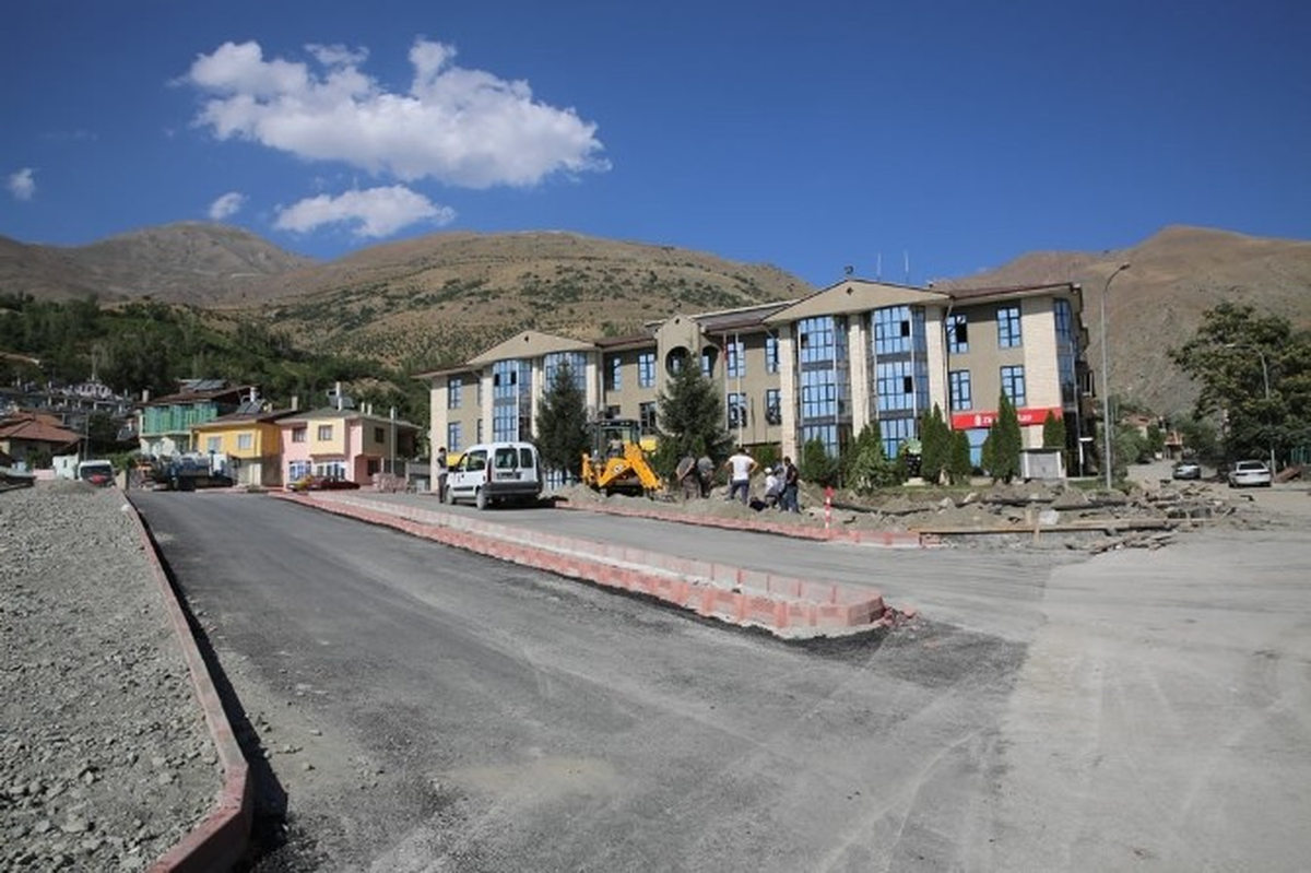 Hizmet Binası Bahçesinde Yeni Düzenleme