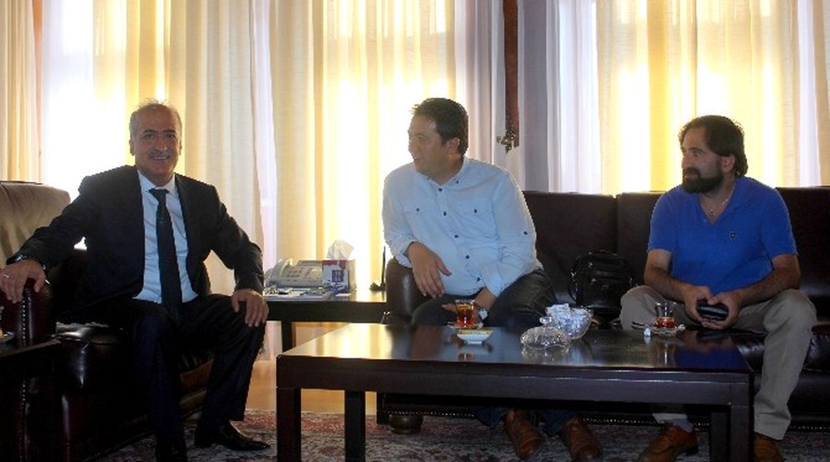 İha\'dan Rektör Çomaklı\'ya Ziyaret
