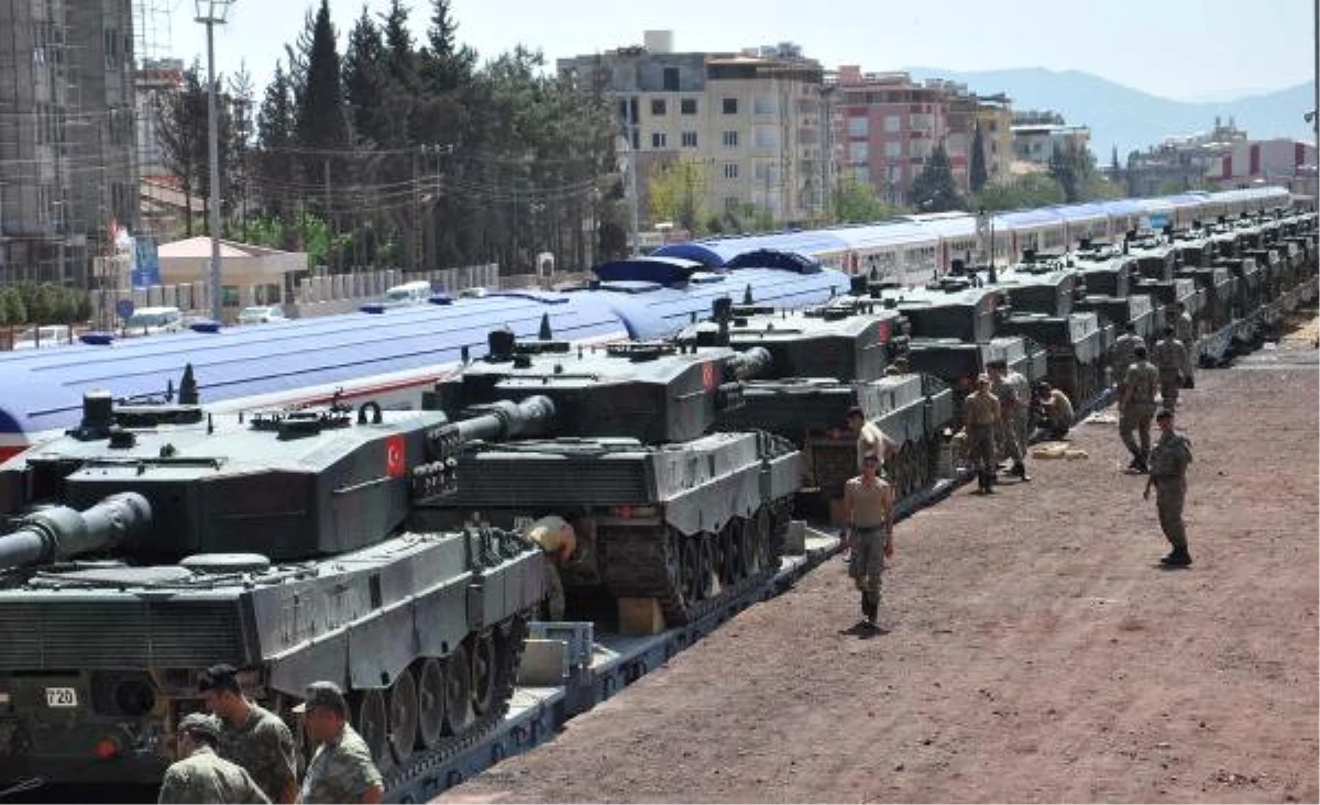 İstanbul\'dan İslahiye\'ye Tank Sevkiyatı Sürüyor