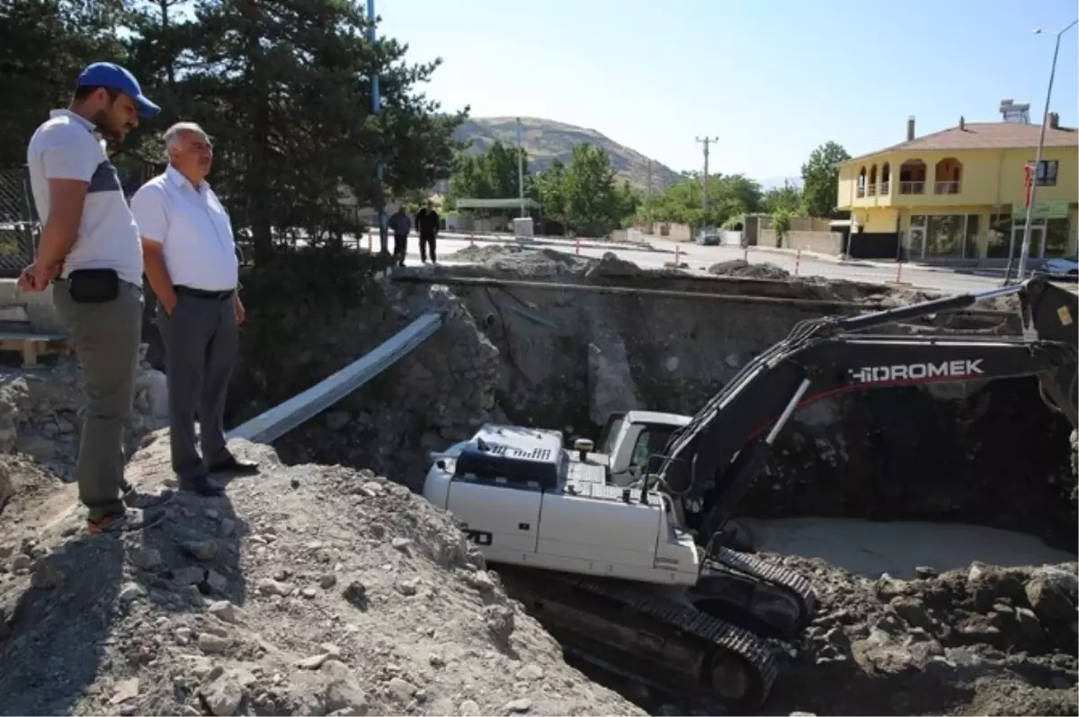 Köprü Yenileme Çalışmaları Devam Ediyor