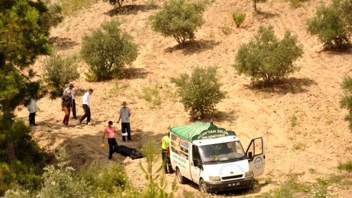 Koyun Otlatmak İçin Gittiği Arazide Cesedi Bulundu
