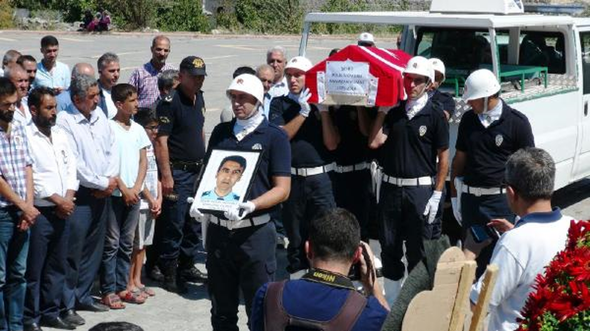 Şehit Polis Ramazan Yılmaz Son Yolculuğuna Uğurlandı