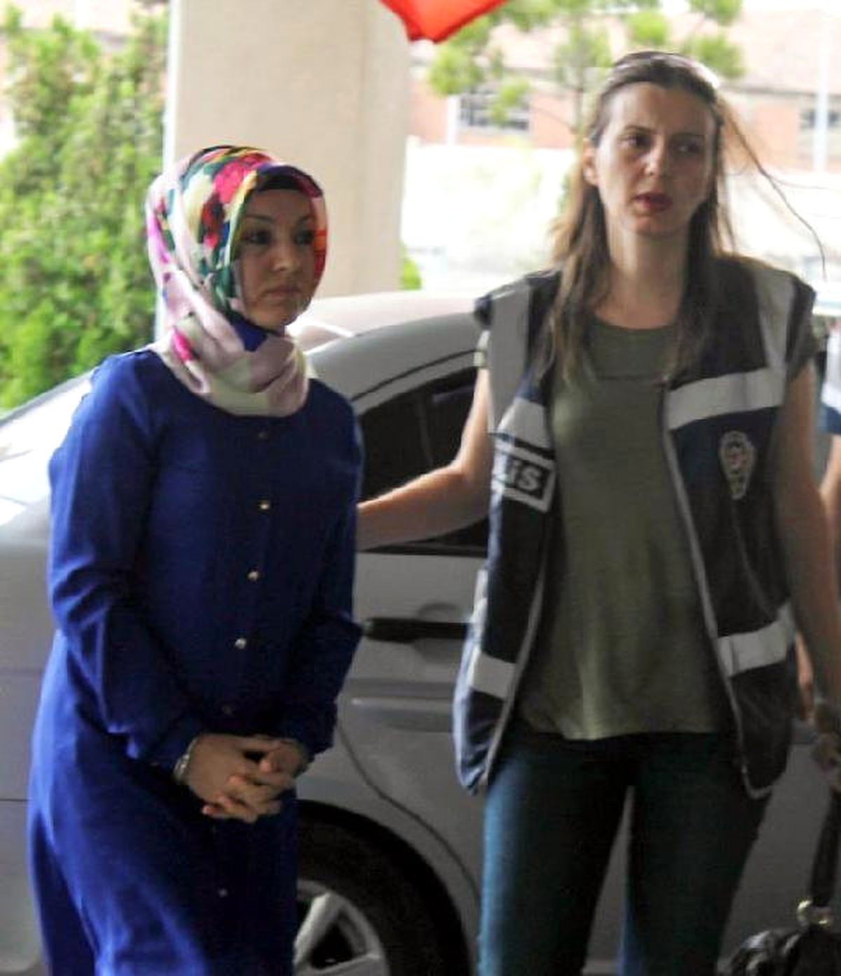 Turgutlu'da 3 Sgk Personeli Gözaltında