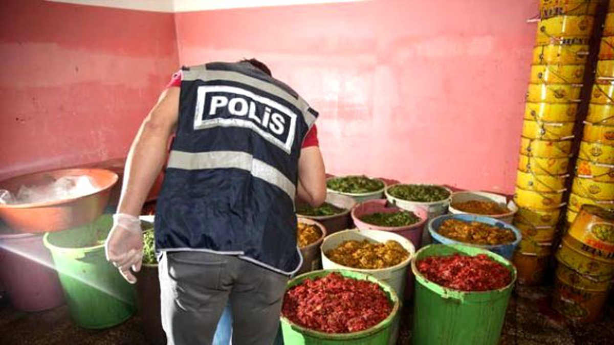 Van\'da Bir Ton Kaçak Nargile Tütünü Ele Geçirildi