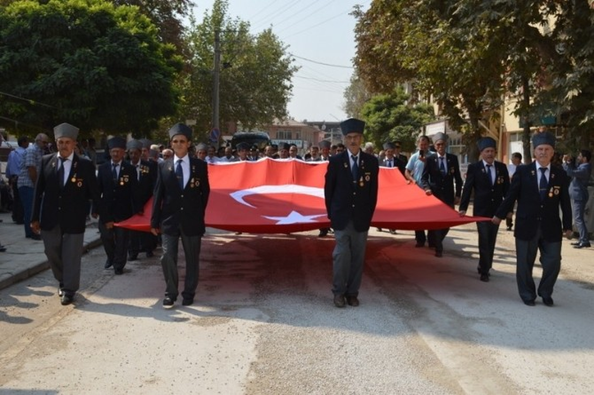 Yenişehir\'de Kurtuluş Coşkusu