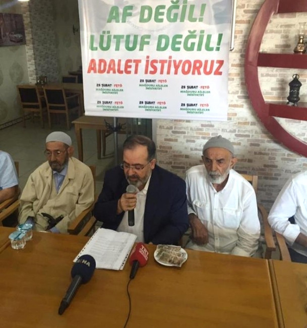 28 Şubat ve Fetö Mağduru Aileler İnisiyatifi Basınla Buluştu