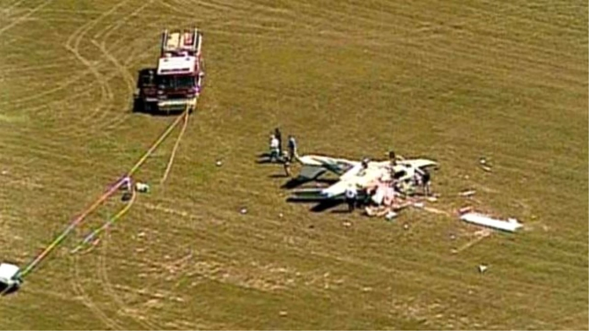 ABD\'de İki Küçük Uçak Havada Çarpıştı: 3 Ölü