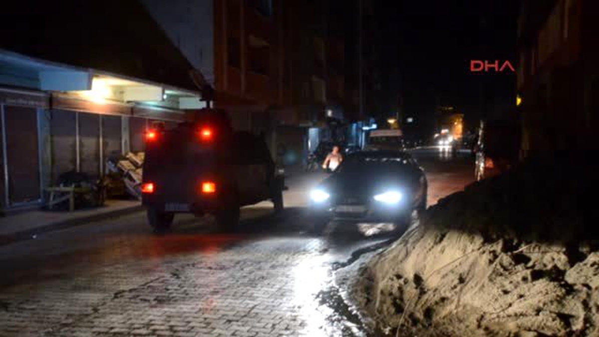 Ağrı Doğubayazıt\'ta Polis Lojmanlarına Saldırı Düzenlendi