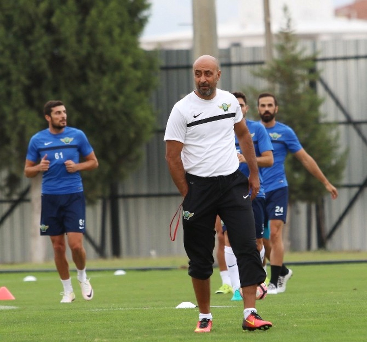 Akhisar Belediyespor\'da Tolunay Kafkas İlk İdmanına Çıktı
