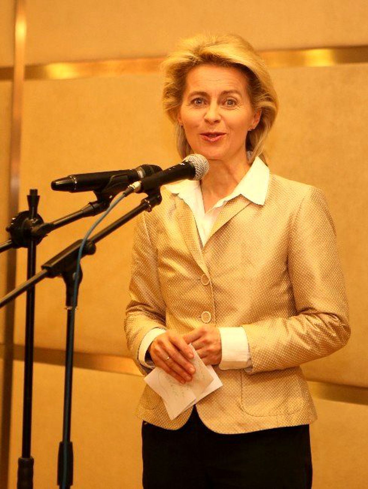 Almanya Savunma Bakanı Von Der Leyen Açıklaması