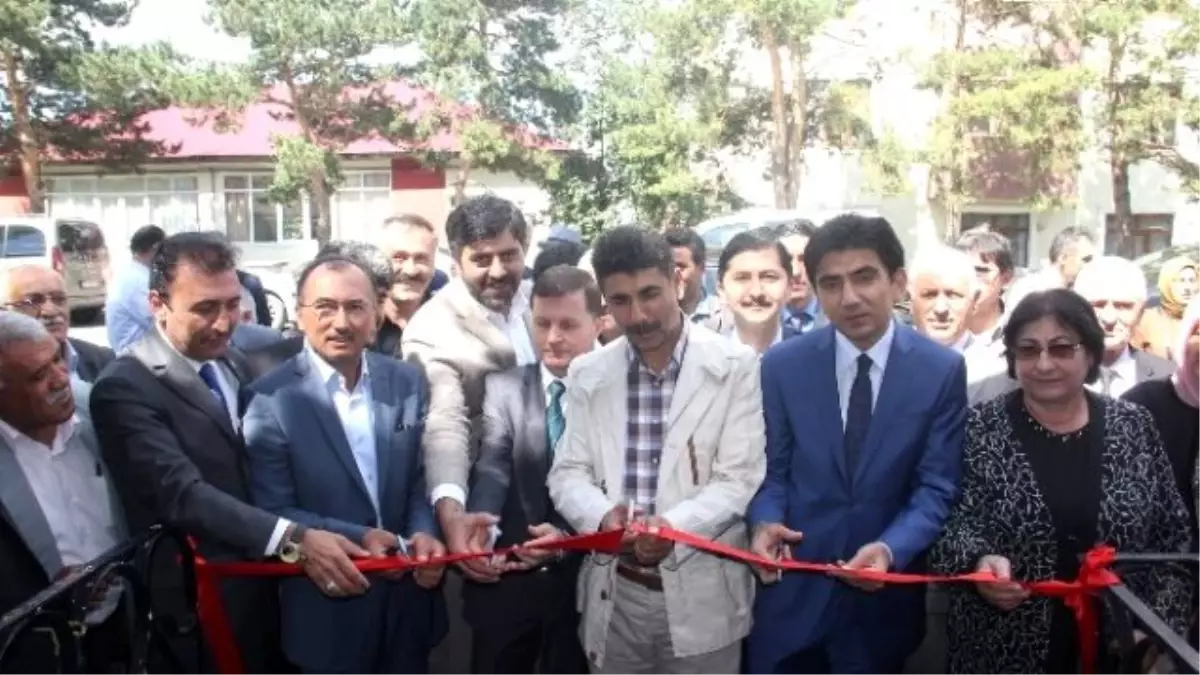 Ardahan\'da "15 Temmuz Milli İradenin Yükselişi" Fotoğraf Sergisi Açıldı