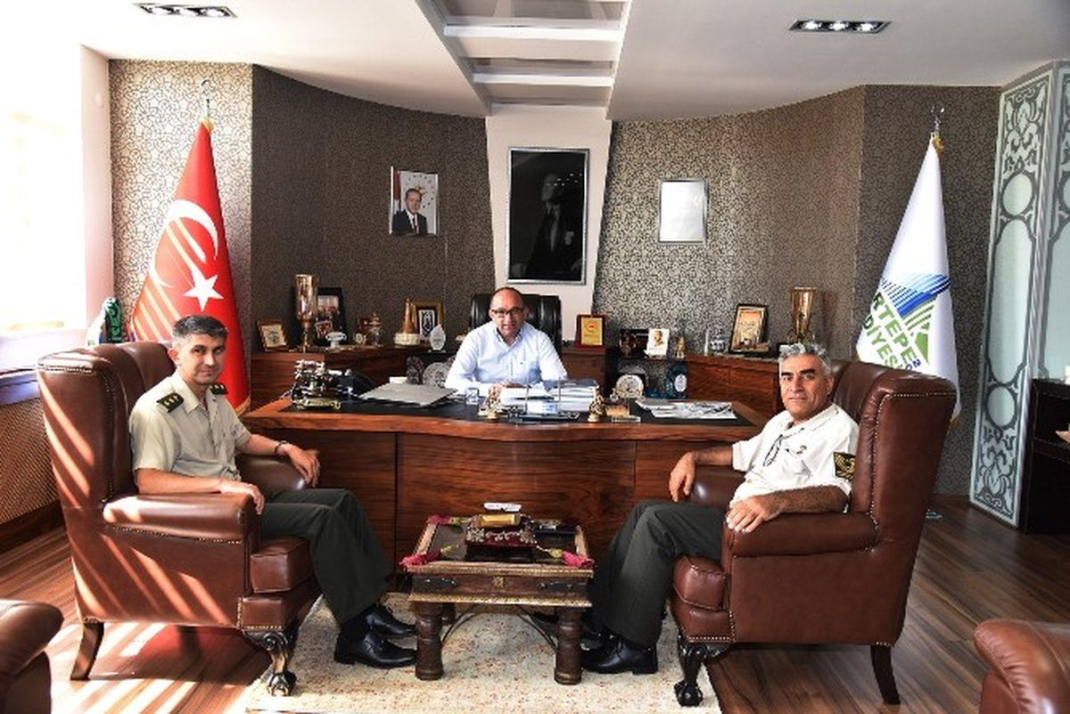 Başkan Üzülmez, Yüzbaşı Güler\'i Makamında Ağırladı