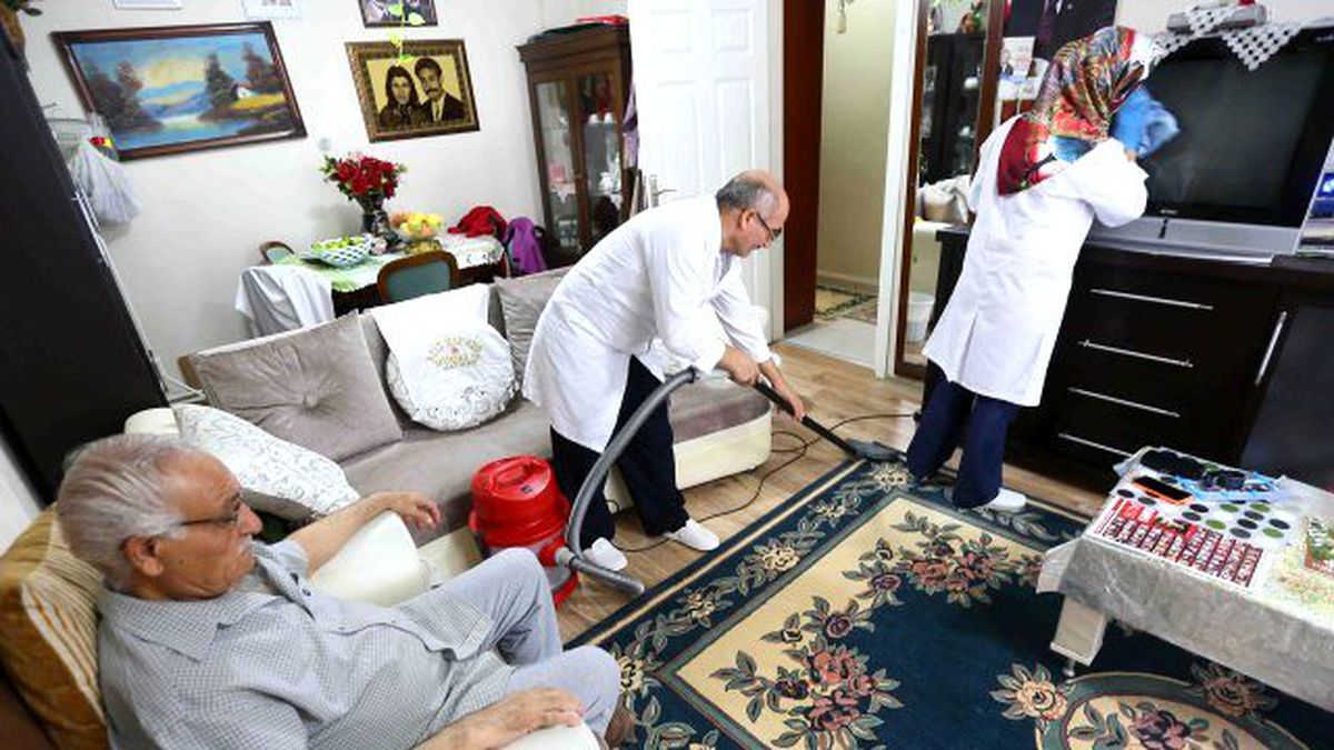 \'\'Bayram öncesi yaşlı, bakıma muhtaç ve engellilerin evleri temizleniyor"
