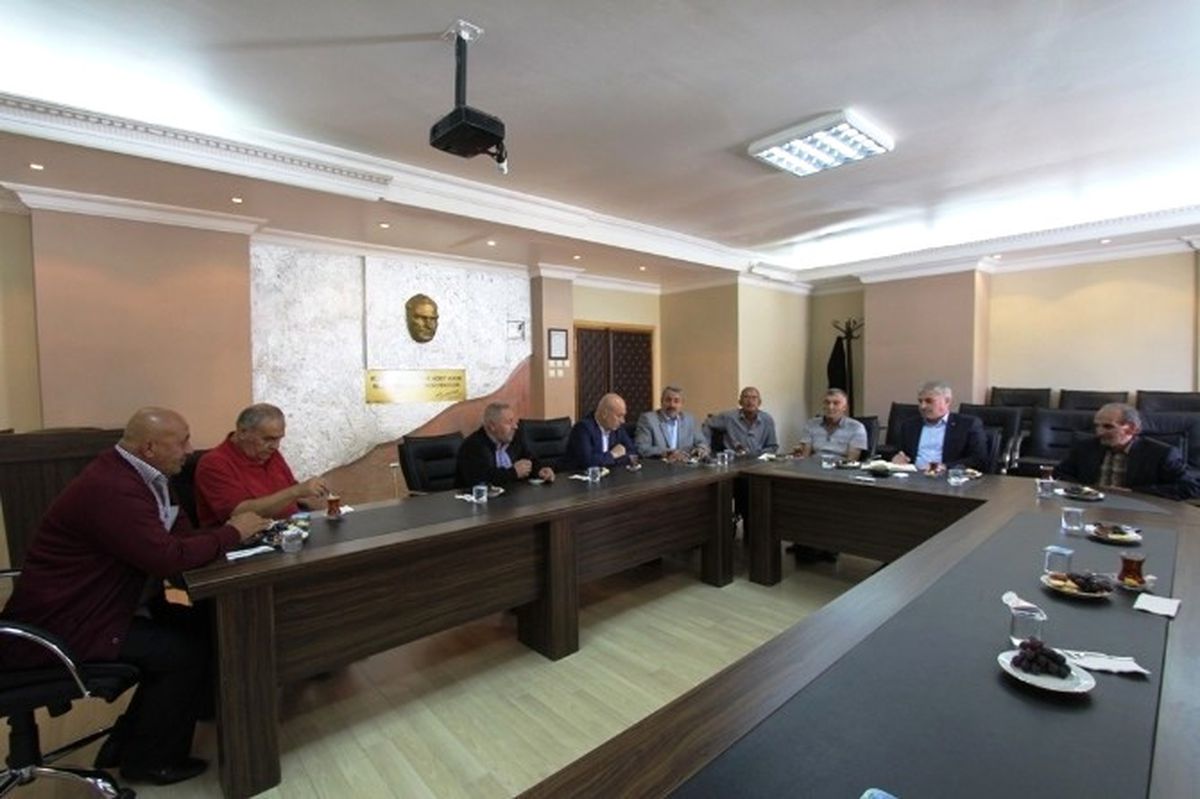 Belediye Başkanı Memiş, Muhtarlarla Toplantısını Aksatmıyor