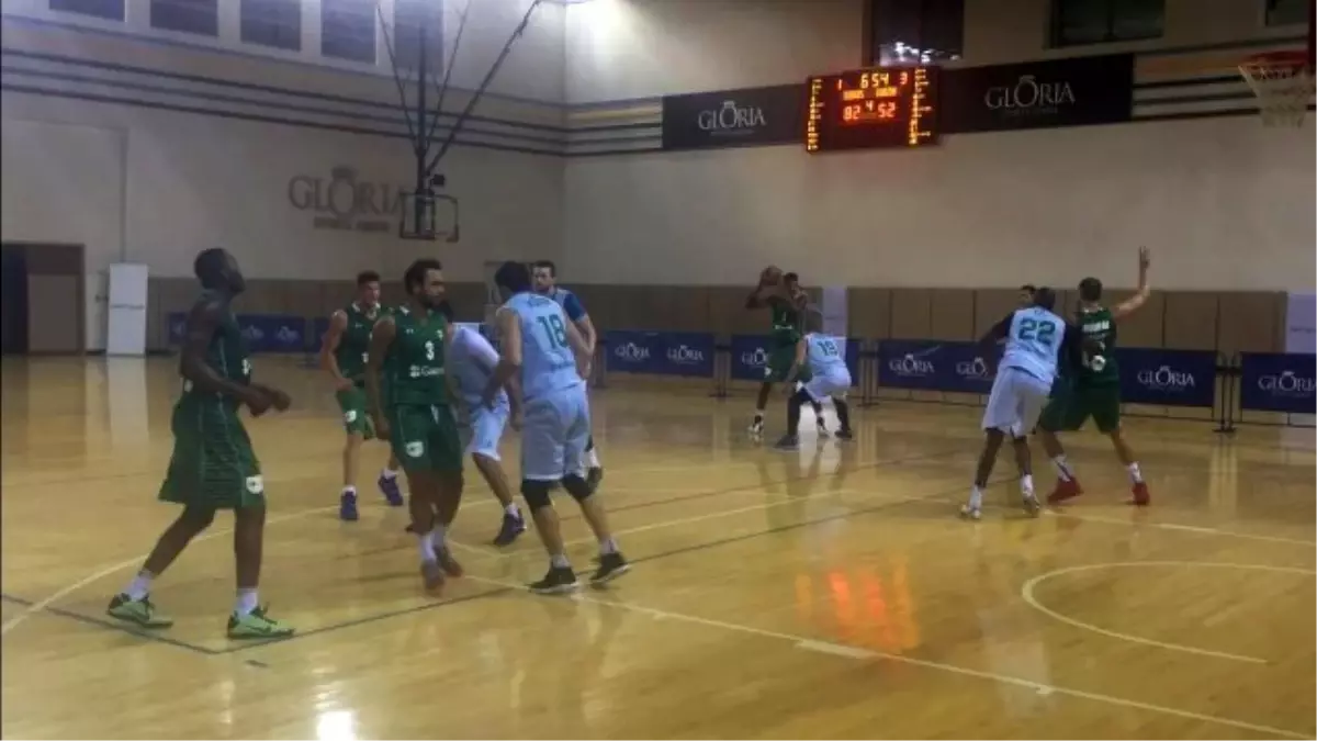 Darüşşafaka Doğuş\'tan Unics Kazan\'a 34 sayılık fark