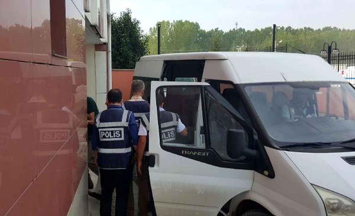 Düzce\'de Fetö Soruşturmasında 10 Polis, 1 Memur Adliyede