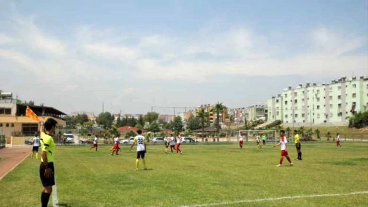 Erdemli\'de Demokrasi Şehitleri Futbol Turnuvası