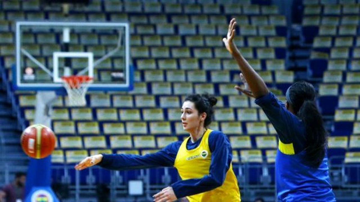Fenerbahçe Kadın Basketbol Takımı, Hazırlıklarını Sürdürüyor