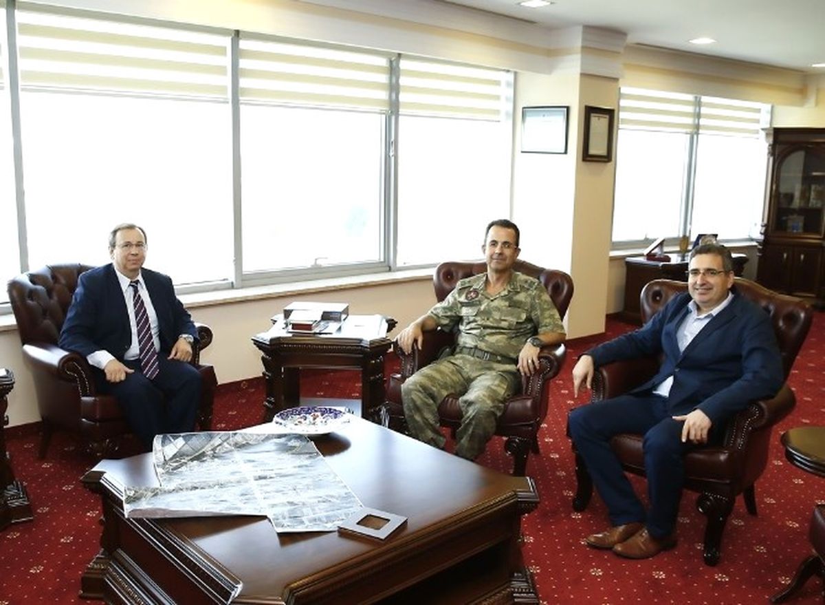 Garnizon Komutanı Tuğgeneral Afgün, Rektör Tabakoğlu\'nu Ziyaret Etti