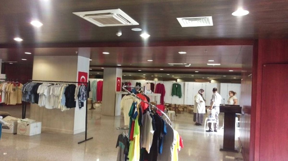 Gebze\'de Çocuklara Bayram Hediyesi Dağıtıldı