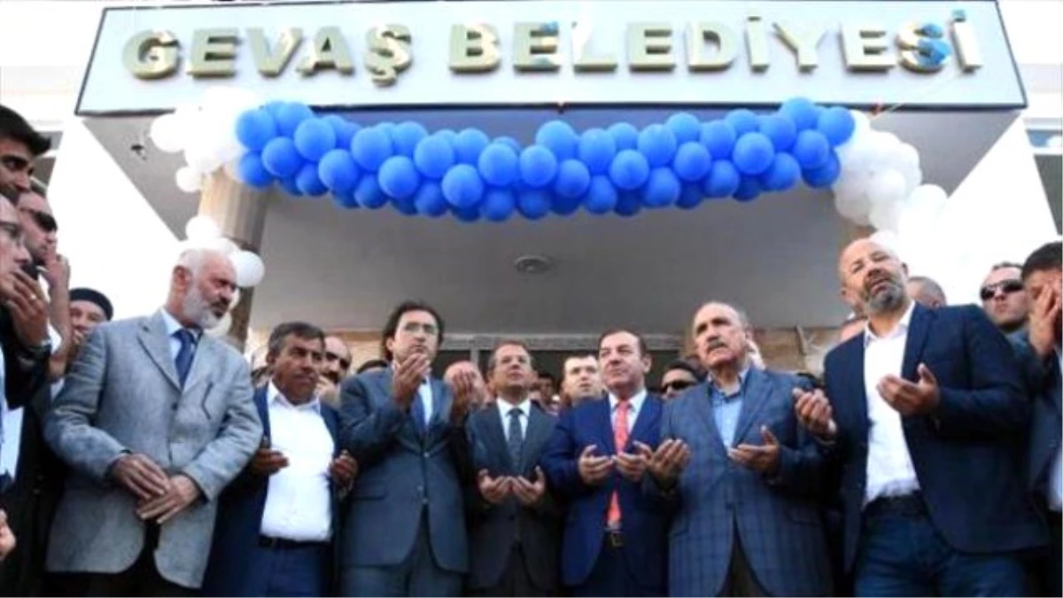 Gevaş Belediyesi Yeni Hizmet Binası Hizmete Açıldı