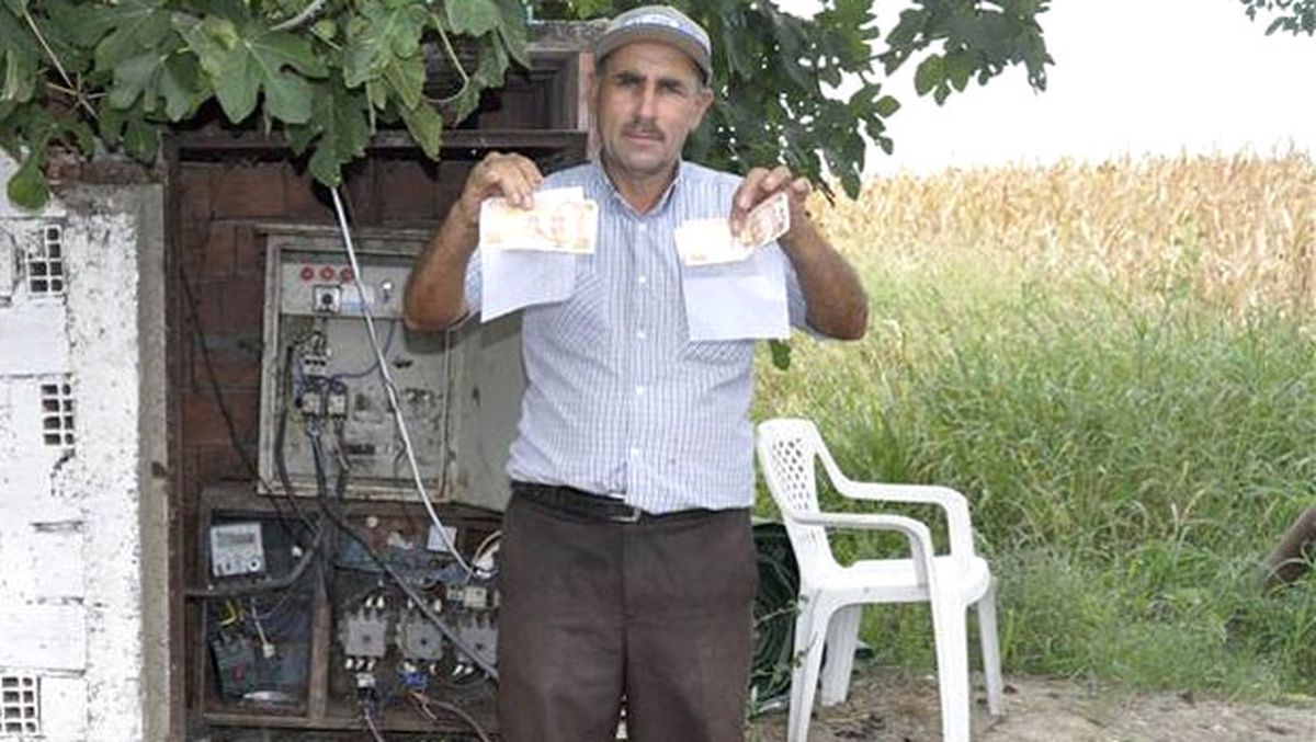 Hırsıza Çalmaması İçin Not ve Para Bıraktı, Döndüğünde Şaşkına Döndü