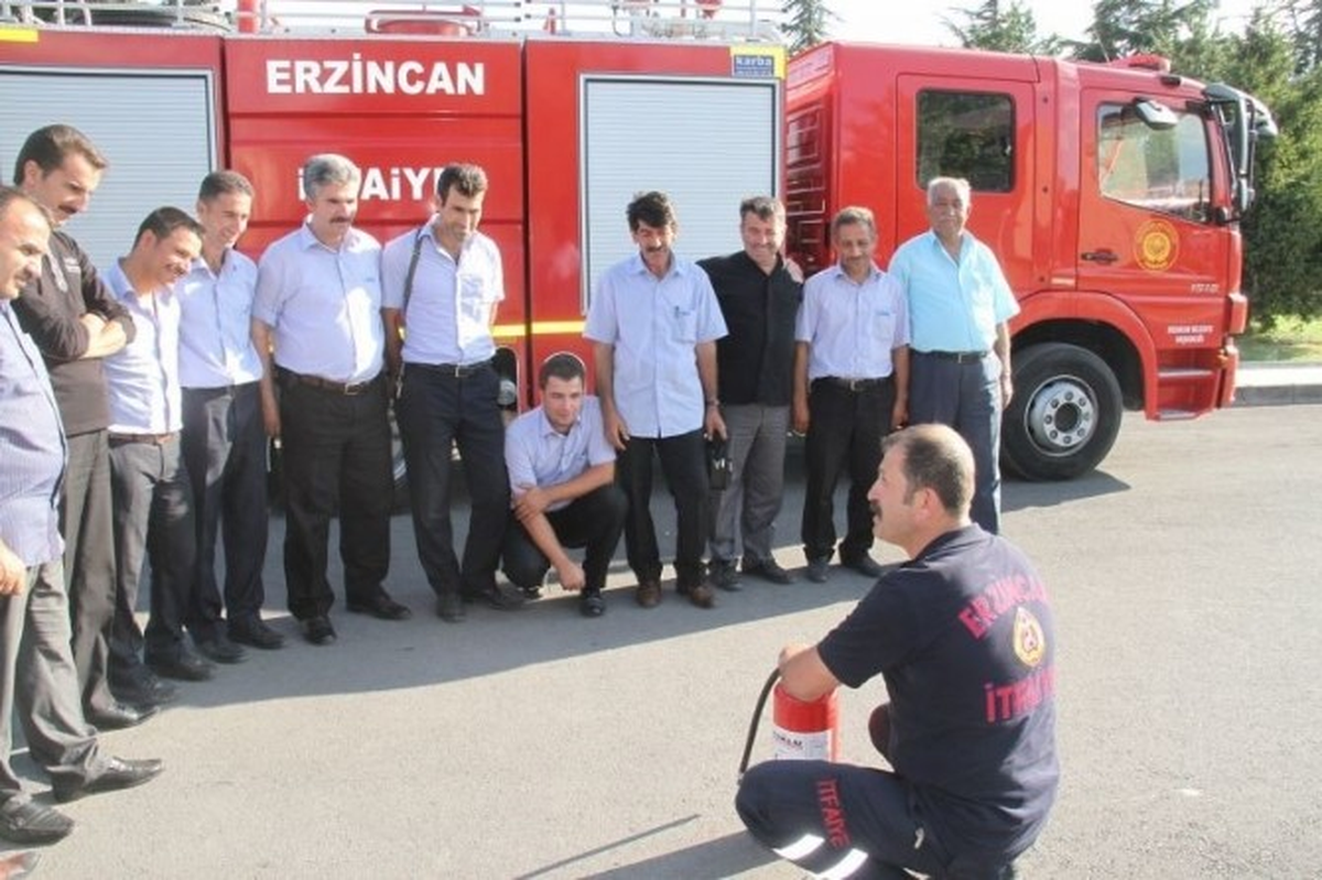 İlkyardım ve Yangın Konusunda Şoförler Bilgilendirildi