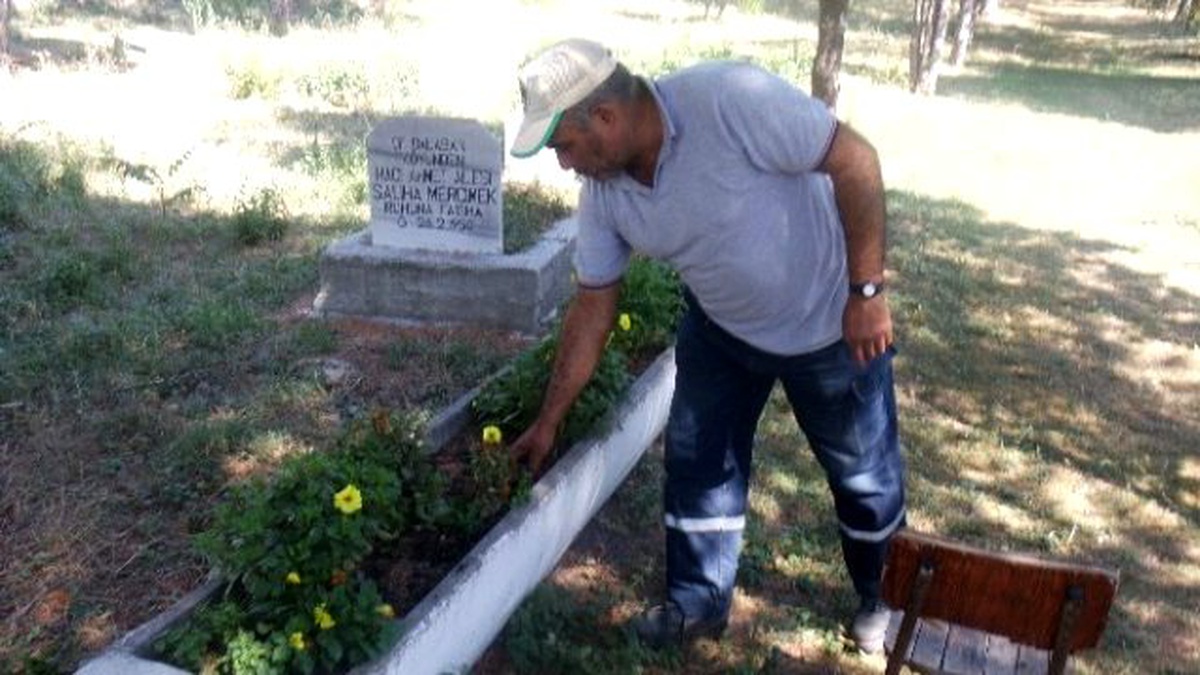 Büyükşehir Belediyesinden Mezarlıklarda Bayram Temizliği