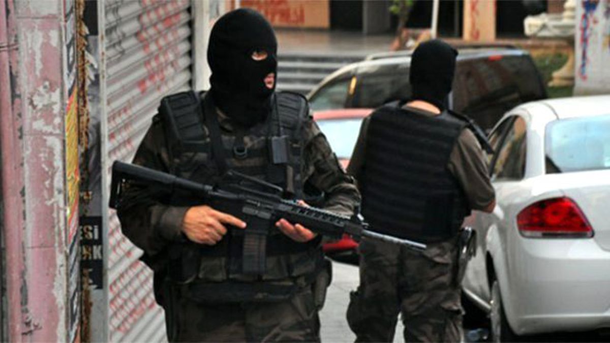 İstanbul\'da Terör Operasyonu