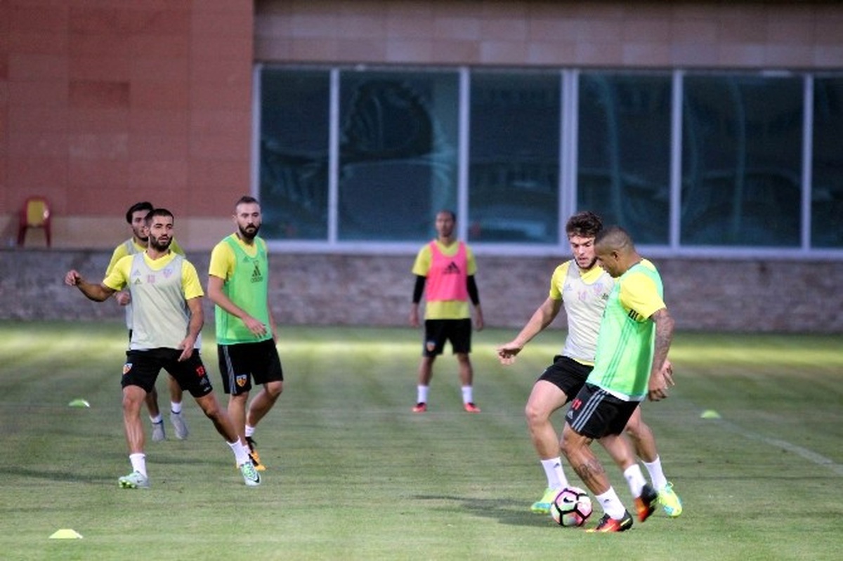 Kayserispor, Galatasaray\'a Bileniyor