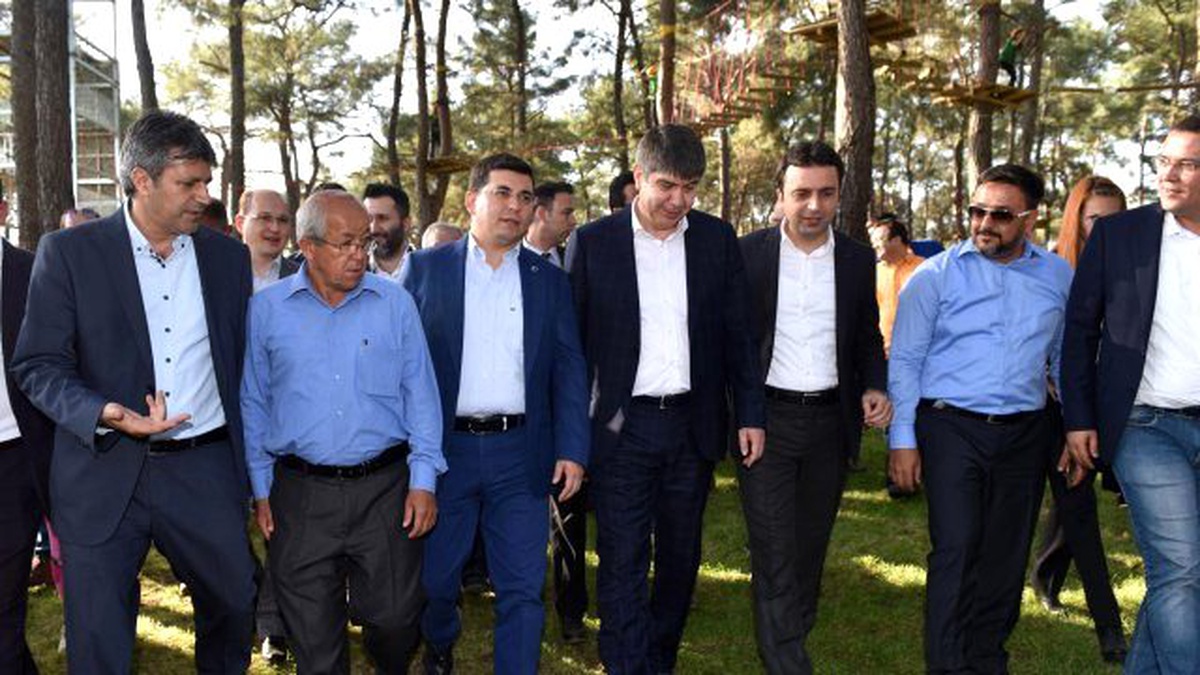 Kepez Belediye Başkanı Tütüncü, Dokuma Parkı\'nı Denetledi