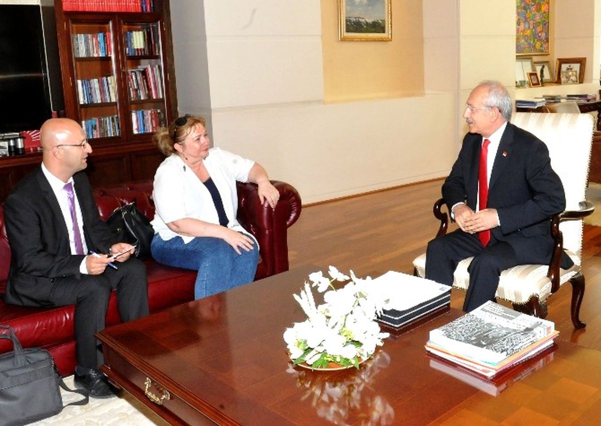 Kılıçdaroğlu, Fransız Sosyalist Parti Ulusal Sekreter Yardımcısı Marie Rose Koro ile Görüştü